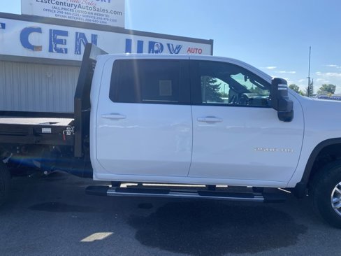 Used 2024 Chevrolet Silverado 2500 LT w/ Convenience Package image 12