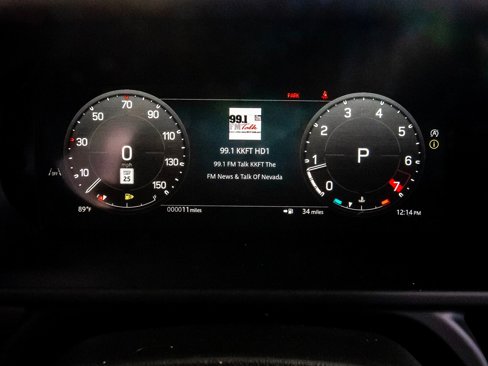 New 2025 Land Rover Defender 110 S image 9