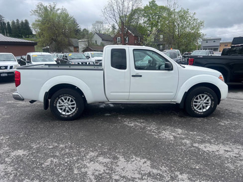 Used 2018 Nissan Frontier SV image 6