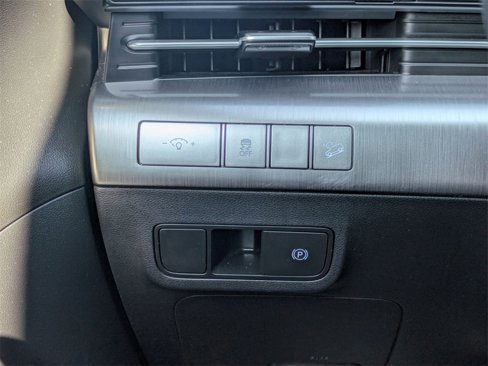 Certified 2024 Hyundai Kona SEL image 18