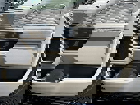New 2025 Ford F250 Platinum w/ Platinum Plus Package image 32