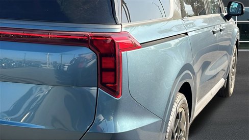 New 2026 Kia Carnival SX image 8