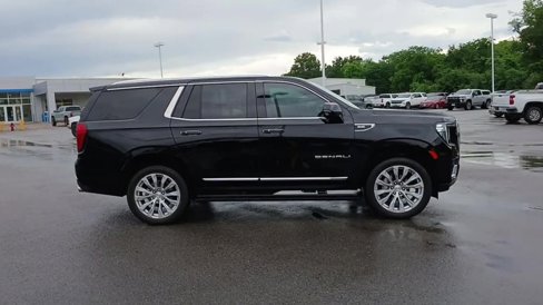 Used 2024 GMC Yukon Denali w/ Advanced Technology Package image 9