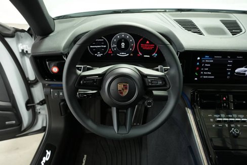 New 2025 Porsche Panamera 4 image 9