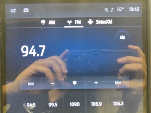Used 2024 Ford Edge SEL image 25