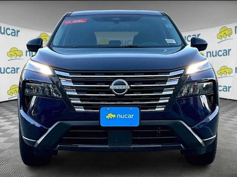 Certified 2025 Nissan Rogue SV image 2