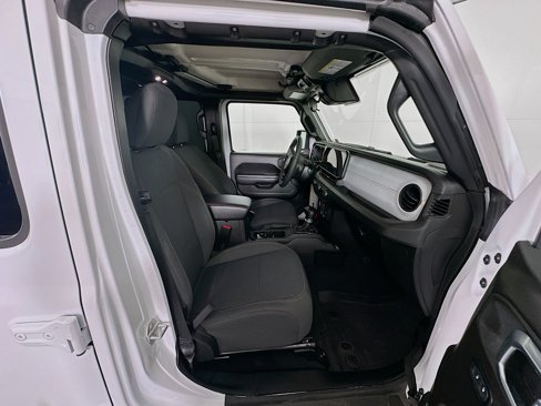Used 2024 Jeep Gladiator Sport image 29