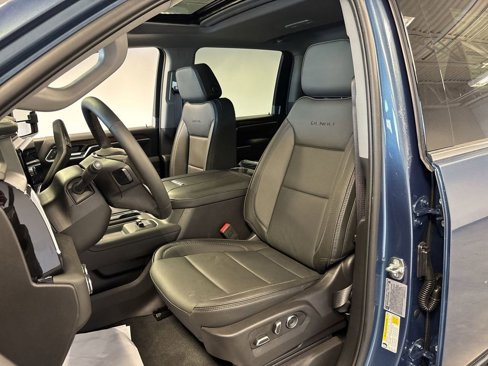New 2025 GMC Sierra 2500 Denali w/ Denali Reserve Package image 22