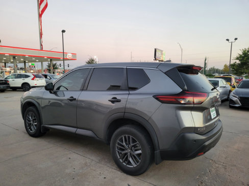 Used 2021 Nissan Rogue S image 5