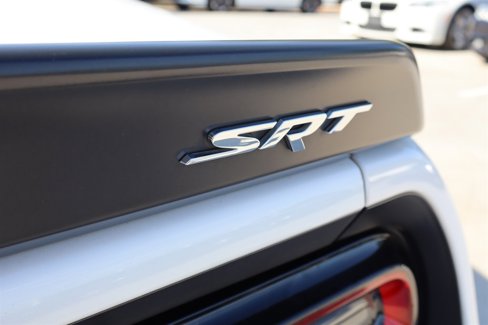 Used 2016 Dodge Challenger SRT Hellcat image 12