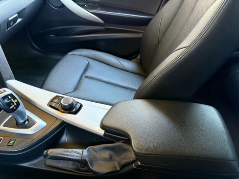 Used 2017 BMW 320i Sedan image 34