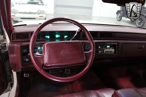 Used 1992 Cadillac De Ville Coupe image 26