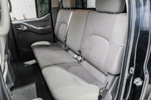 Used 2021 Nissan Frontier SV w/ Midnight Edition Floor Mats image 27