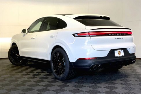 New 2025 Porsche Cayenne S image 3