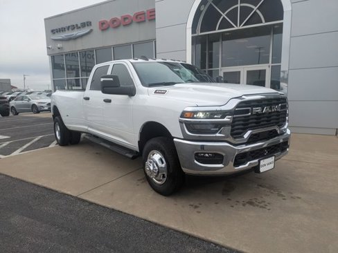 New 2026 RAM 3500 Tradesman image 8