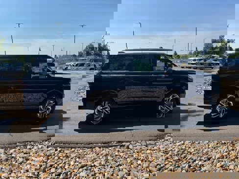 New 2025 Lincoln Navigator L Reserve image 6