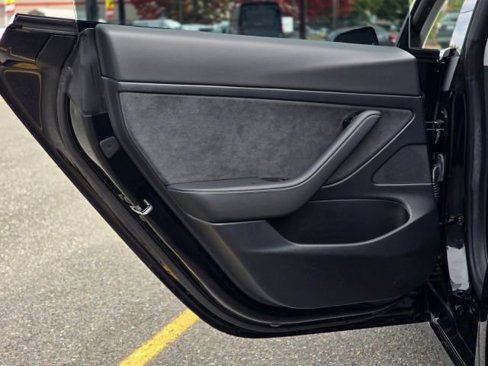 Used 2020 Tesla Model 3 Standard Range Plus image 31