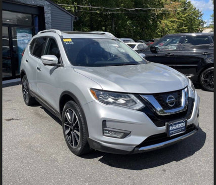 Used 2017 Nissan Rogue Sport SL w/ SL Premium Package image 3