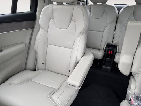New 2026 Volvo XC90 B5 Ultra image 13