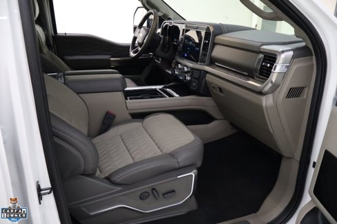 Used 2025 Ford F450 Platinum w/ Platinum Plus Package image 36