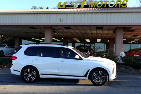 Used 2023 BMW X7 xDrive40i w/ M Sport Package image 32