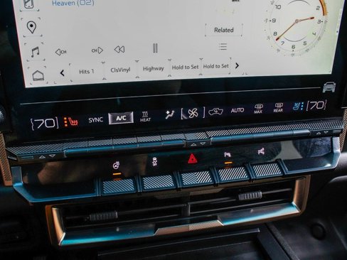 Used 2025 GMC Hummer EV 2X image 22