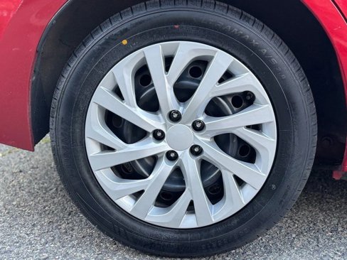 Used 2015 Toyota Corolla L image 9