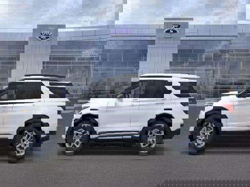 New 2025 Ford Explorer Active image 3