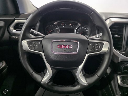Used 2023 GMC Acadia SLT image 4