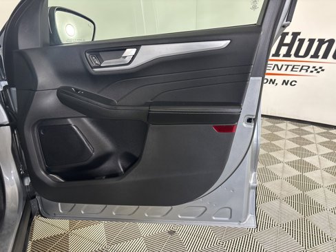 Used 2023 Ford Escape Platinum image 26