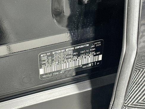 Used 2025 Mitsubishi Outlander ES image 12