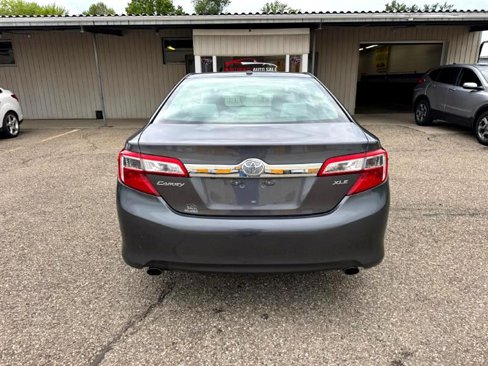 Used 2014 Toyota Camry SE image 8