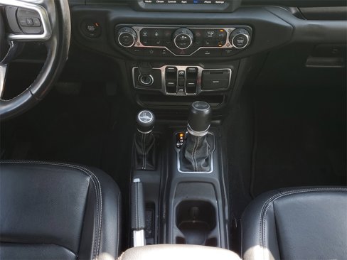 Used 2021 Jeep Wrangler Unlimited Sahara w/ Uconnect 4C Nav & Sound Group image 24