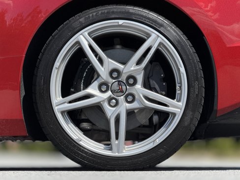 Used 2022 Chevrolet Corvette Stingray Preferred Cpe w/ Body-Color Dual Roof Package image 20