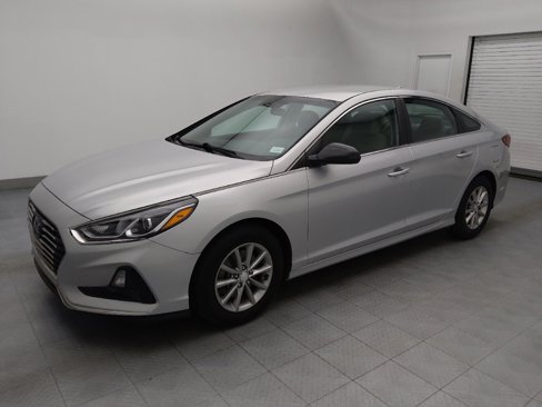Used 2018 Hyundai Sonata SE image 2