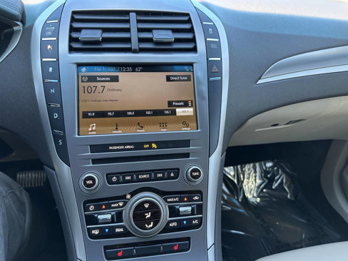 Used 2017 Lincoln MKZ Premiere image 20