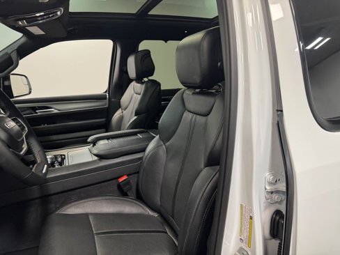 Used 2024 Jeep Wagoneer Series II w/ Convenience Group I image 58
