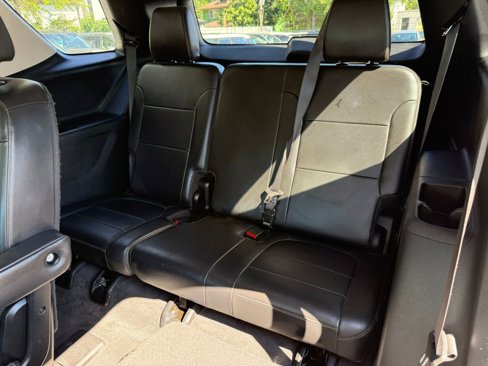 Used 2020 Chevrolet Traverse LT w/ Driver Confidence II Package image 22