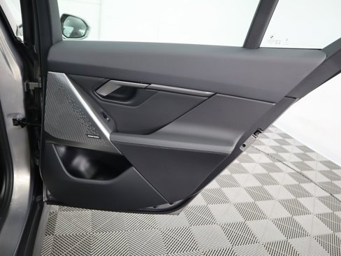Used 2025 BMW 530i image 28