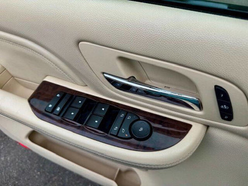 Used 2007 Cadillac Escalade AWD w/ Information Package image 20
