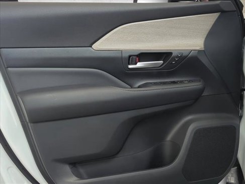 New 2026 Toyota Grand Highlander Limited image 8