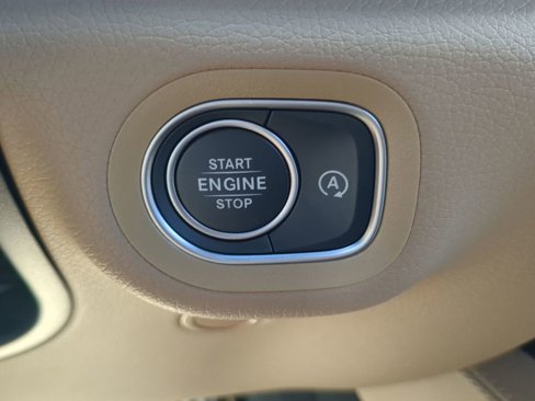 New 2026 Mercedes-Benz GLS 450 4MATIC image 16