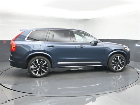 Used 2024 Volvo XC90 B6 Ultimate w/ Lounge Package image 8