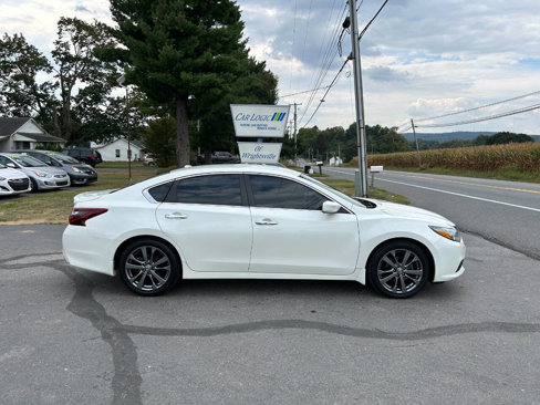 Used 2018 Nissan Altima 2.5 SR w/ SR Special Edition image 11