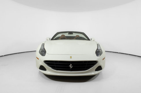 Used 2017 Ferrari California T image 13