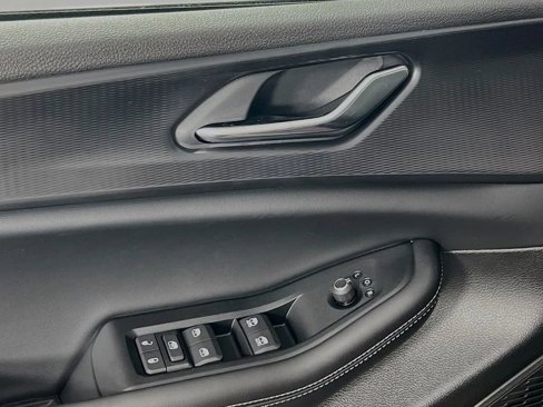 New 2025 Jeep Grand Cherokee L Altitude image 18