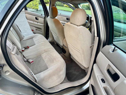 Used 2003 Ford Taurus SES image 26