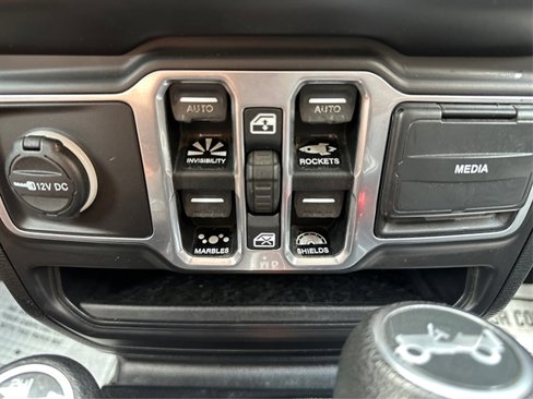 Used 2018 Jeep Wrangler Unlimited Sport S image 40
