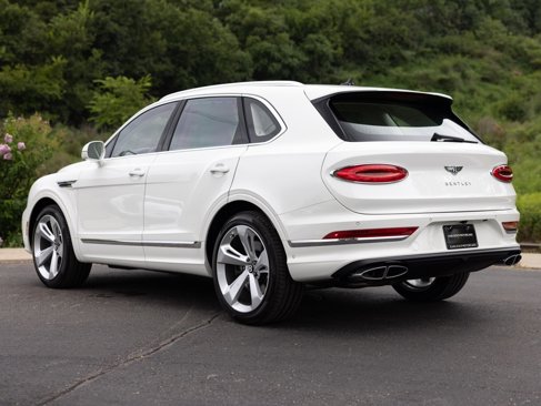 New 2025 Bentley Bentayga image 9
