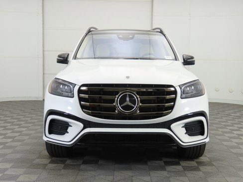 New 2026 Mercedes-Benz GLS 580 4MATIC image 2